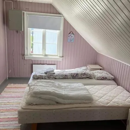 Holiday home Landkarsbua